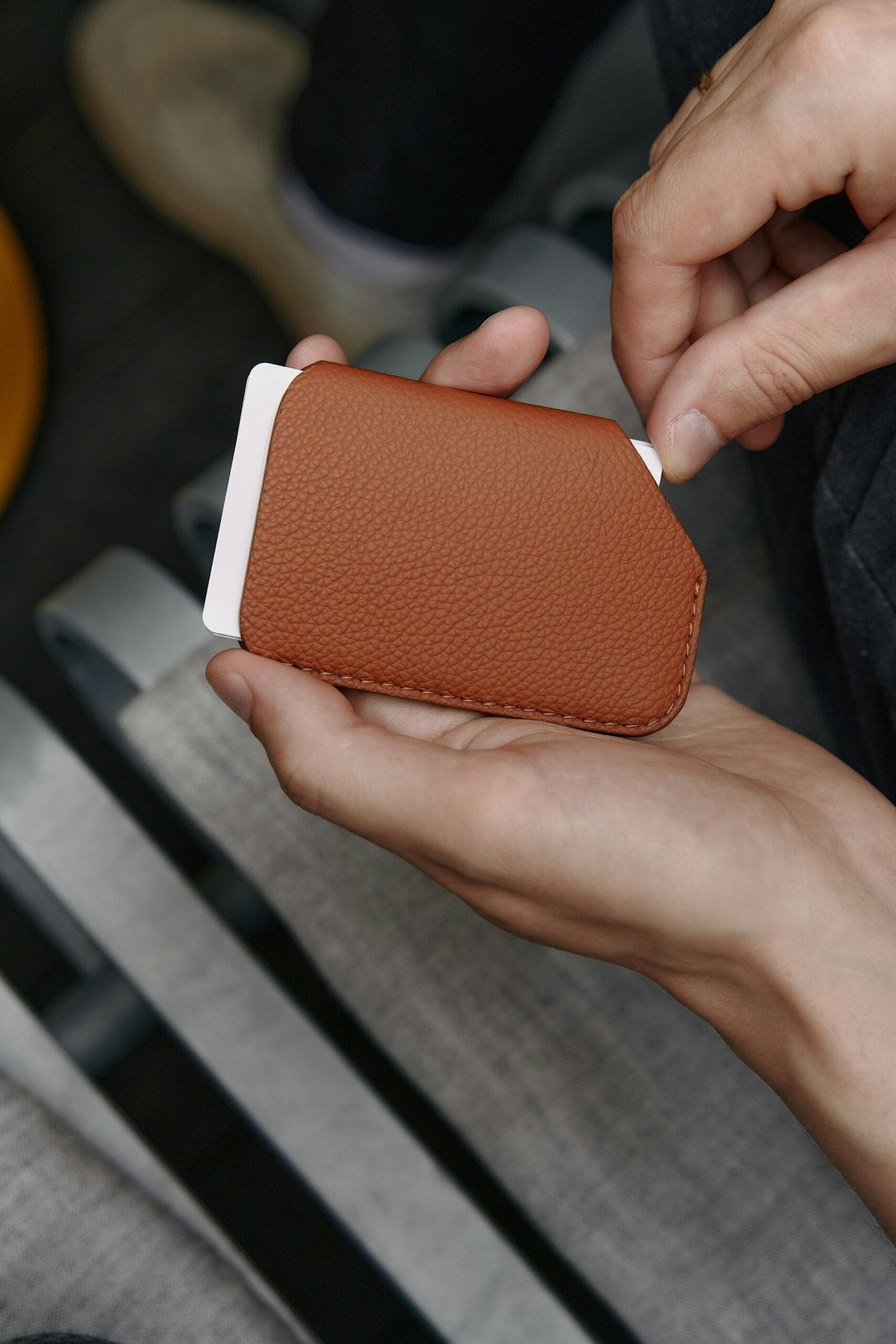 The Ultimate Guide to Choosing the Perfect Wallet and Cardholder